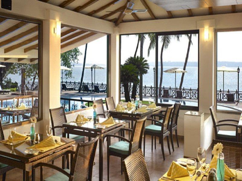 Taj Cidade De Goa Heritage, Goa Santa Cruz Exteriör bild The Bayview Bar and Grill